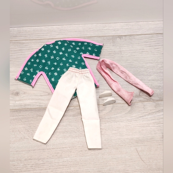 2/$20 1985 Barbie Twice as Nice Fashions - Picture 5 of 8